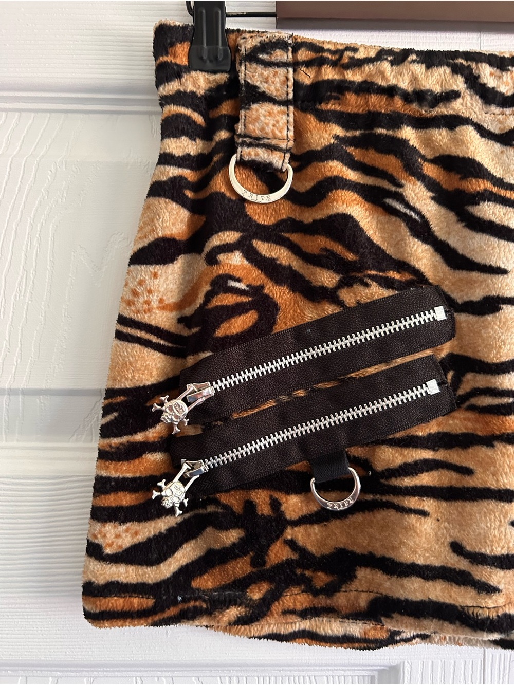 RARE Tripp NYC Y2K 2000s Grunge Alt Faux Fur Tiger Animal Print Micro Mini Skirt - Picture 2 of 9